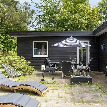 Holiday home - 1-2km From The Sea By Interhome