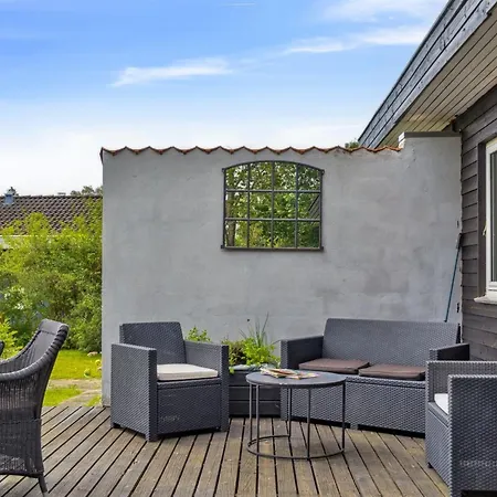 Holiday home - 1-2km From The Sea By Interhome *