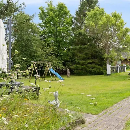 Feriehus - 1-2km From The Sea By Interhome